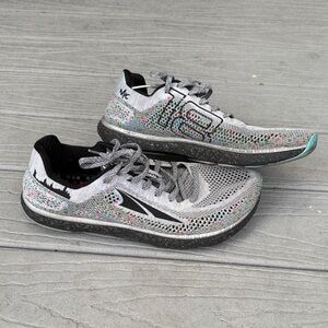 Altra Escalante NYC Marathon Special Edition